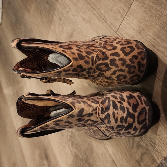 Ariat leapored print darlin booties size 7 - Picture 6 of 12